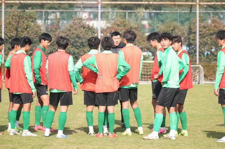  浙江U18、U16兩隊(duì)已前往日本橫濱和琦玉，進(jìn)行為期約10天的拉練
