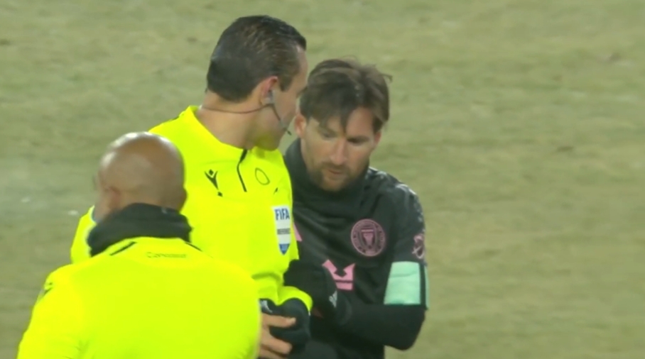  賽后向梅西要簽名！ESPN：墨西哥裁判被停哨半年，再犯無限期停哨