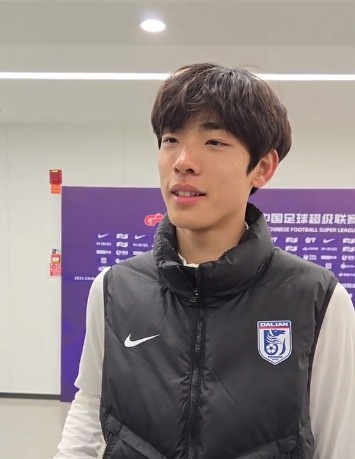  國青歸來上演中超首秀，朱鵬宇：感覺很好，場上大哥們很支持我