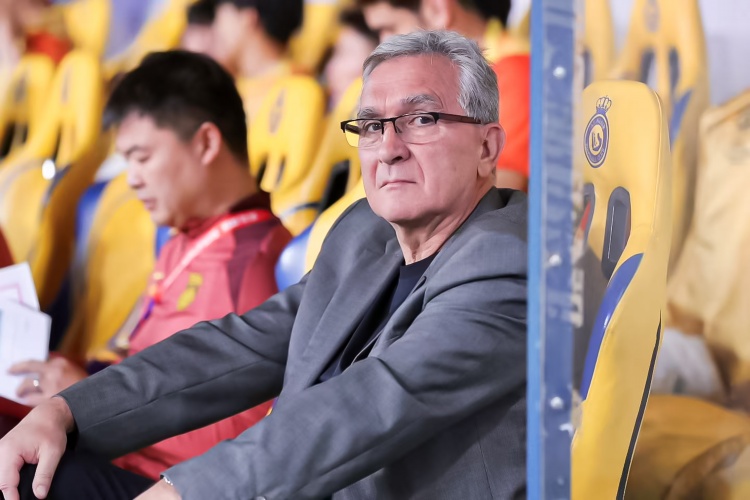  李佳悅：伊萬陣型打法讓我摸不著頭腦，上半場應打541做好防守